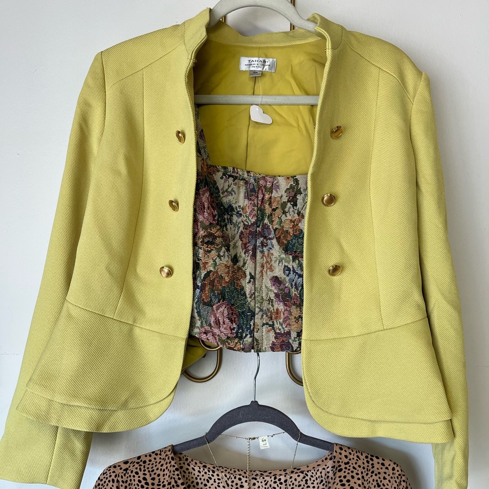 Gorgeous green jacket